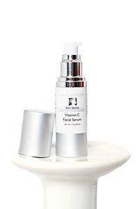 Vitamin C Serum In Airless Bottle. Great for Neck Face and Around Eyes Best Quality Ingredients. Guaranteed Results!