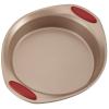 Khay đựng thực phẩm Rachael Ray 10-Piece Cucina Nonstick Bakeware Set, Latte Brown with Cranberry Red Handle